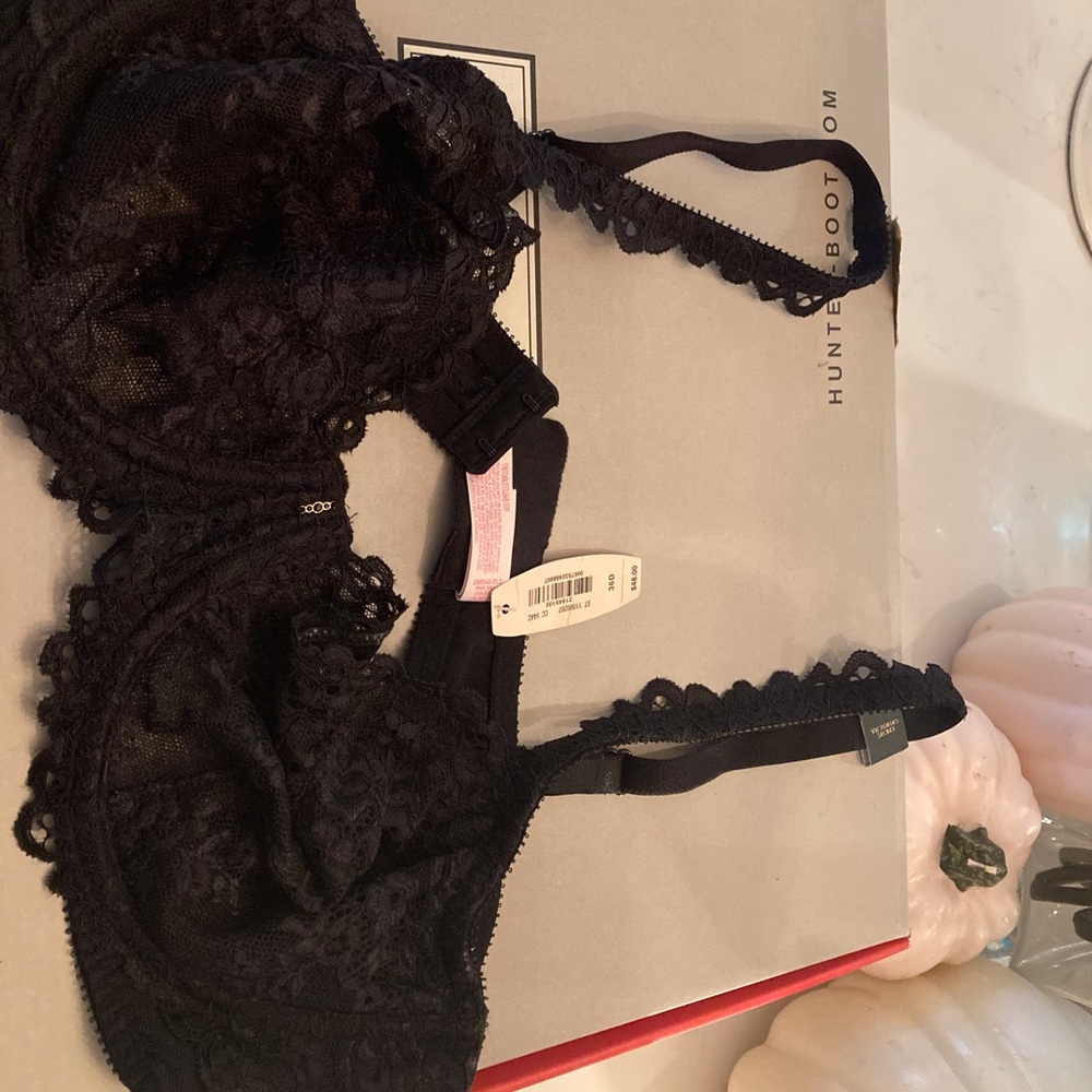 VS bra - NWT